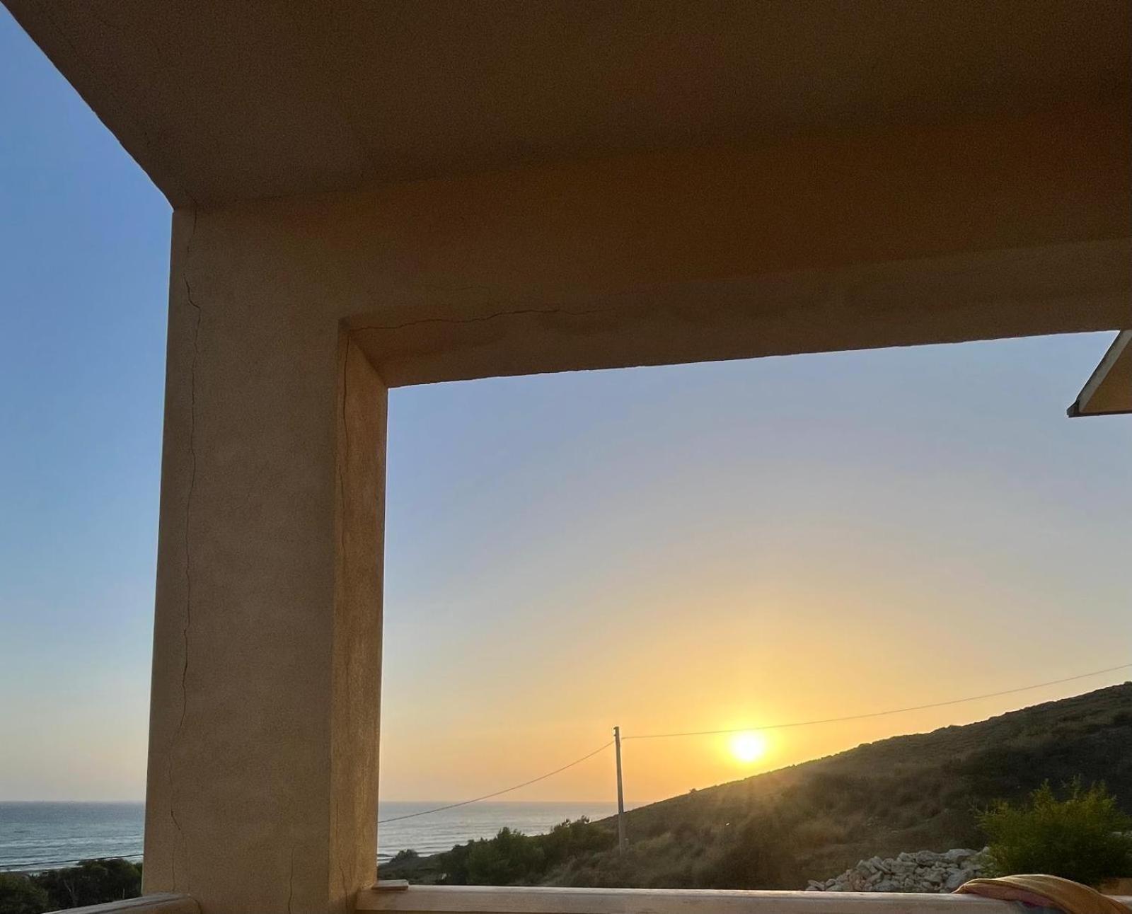 Al Faro Bed and Breakfast Realmonte Buitenkant foto